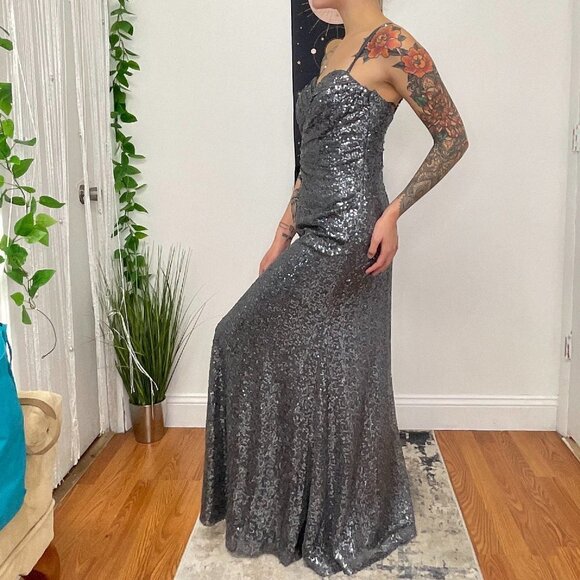 La Femme Spaghetti Strap Sequin Maxi Dress Size 6 Dark Grey - Picture 2 of 5